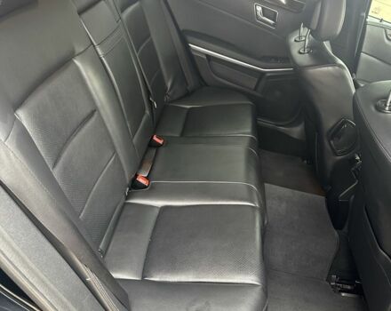 Черный Мерседес 200, объемом двигателя 2.1 л и пробегом 226 тыс. км за 13000 $, фото 11 на Automoto.ua