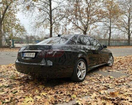 Черный Мерседес 200, объемом двигателя 2.1 л и пробегом 226 тыс. км за 13000 $, фото 2 на Automoto.ua