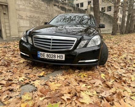 Черный Мерседес 200, объемом двигателя 2.1 л и пробегом 226 тыс. км за 13000 $, фото 1 на Automoto.ua