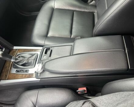 Черный Мерседес 200, объемом двигателя 2.1 л и пробегом 226 тыс. км за 13000 $, фото 12 на Automoto.ua