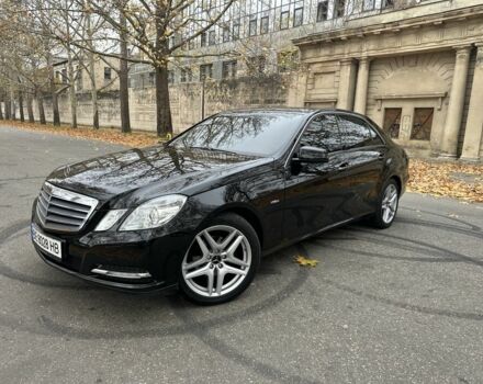 Черный Мерседес 200, объемом двигателя 2.1 л и пробегом 226 тыс. км за 13000 $, фото 6 на Automoto.ua