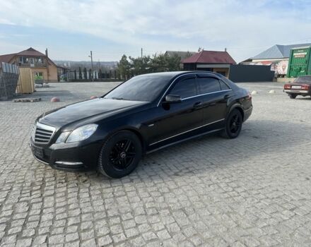 Черный Мерседес 200, объемом двигателя 2.2 л и пробегом 267 тыс. км за 14005 $, фото 1 на Automoto.ua