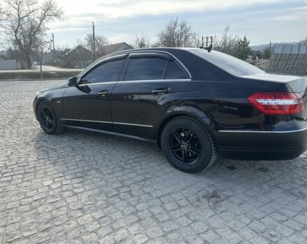 Черный Мерседес 200, объемом двигателя 2.2 л и пробегом 267 тыс. км за 14005 $, фото 4 на Automoto.ua