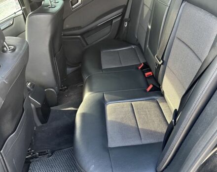 Черный Мерседес 200, объемом двигателя 2.2 л и пробегом 267 тыс. км за 14005 $, фото 6 на Automoto.ua