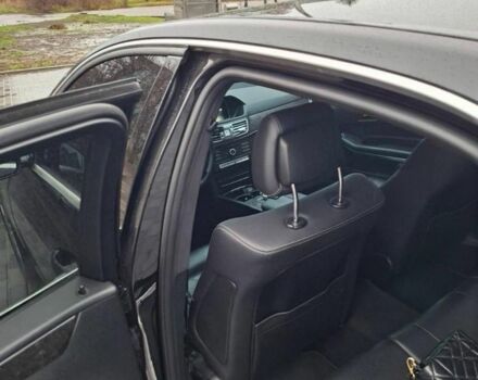 Чорний Мерседес 200, об'ємом двигуна 2.2 л та пробігом 247 тис. км за 16000 $, фото 16 на Automoto.ua