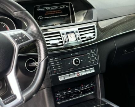 Черный Мерседес 200, объемом двигателя 2.2 л и пробегом 205 тыс. км за 14700 $, фото 7 на Automoto.ua