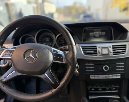 Чорний Мерседес 200, об'ємом двигуна 2.1 л та пробігом 210 тис. км за 15809 $, фото 15 на Automoto.ua