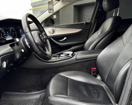 Чорний Мерседес 200, об'ємом двигуна 2 л та пробігом 405 тис. км за 22800 $, фото 7 на Automoto.ua