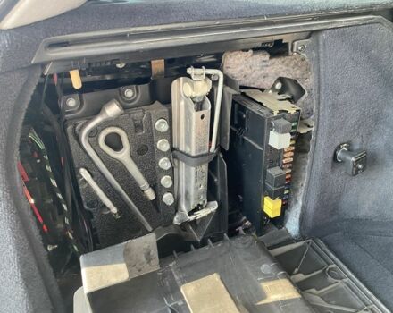 Чорний Мерседес 200, об'ємом двигуна 1.8 л та пробігом 334 тис. км за 5700 $, фото 4 на Automoto.ua