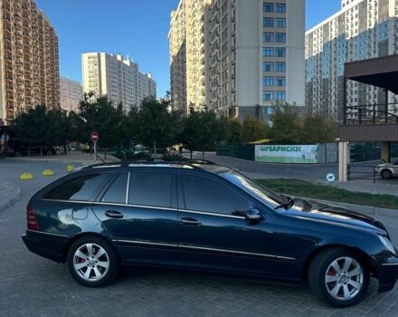 Черный Мерседес 200, объемом двигателя 2.7 л и пробегом 365 тыс. км за 4800 $, фото 4 на Automoto.ua