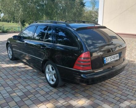 Чорний Мерседес 200, об'ємом двигуна 1.8 л та пробігом 338 тис. км за 4000 $, фото 3 на Automoto.ua