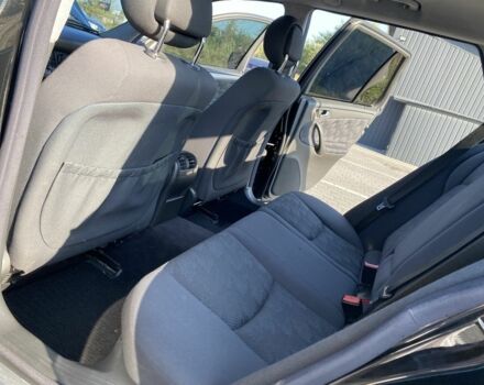 Чорний Мерседес 200, об'ємом двигуна 1.8 л та пробігом 334 тис. км за 5700 $, фото 5 на Automoto.ua