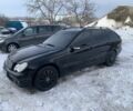 Черный Мерседес 200, объемом двигателя 1.8 л и пробегом 360 тыс. км за 4700 $, фото 1 на Automoto.ua