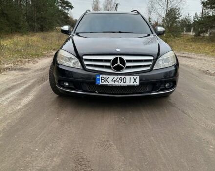 Чорний Мерседес 200, об'ємом двигуна 2.2 л та пробігом 310 тис. км за 8200 $, фото 2 на Automoto.ua