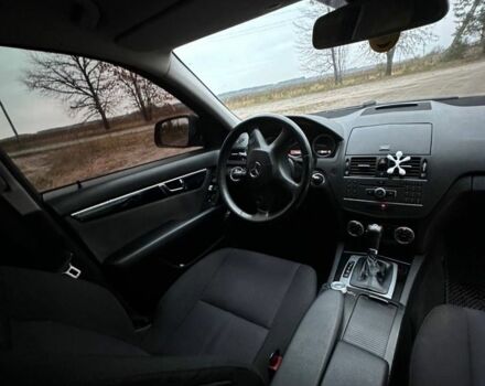 Чорний Мерседес 200, об'ємом двигуна 2.2 л та пробігом 310 тис. км за 8200 $, фото 13 на Automoto.ua