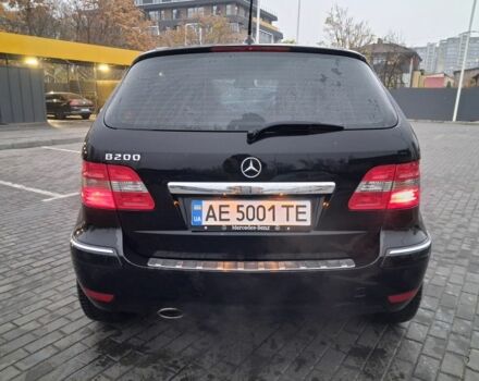 Черный Мерседес 200, объемом двигателя 1.7 л и пробегом 70 тыс. км за 7300 $, фото 4 на Automoto.ua