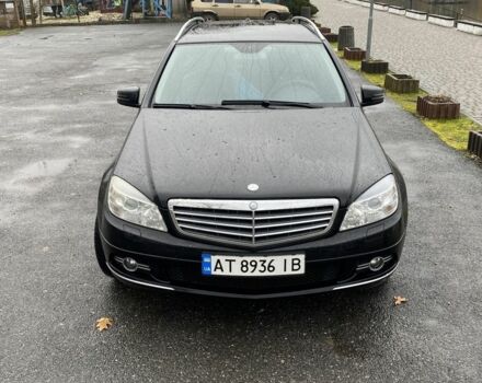 Чорний Мерседес 200, об'ємом двигуна 2.1 л та пробігом 298 тис. км за 7750 $, фото 1 на Automoto.ua