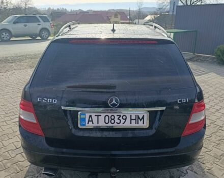 Черный Мерседес 200, объемом двигателя 2.1 л и пробегом 260 тыс. км за 8900 $, фото 2 на Automoto.ua