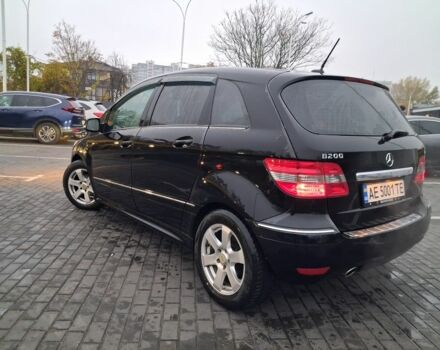 Черный Мерседес 200, объемом двигателя 1.7 л и пробегом 70 тыс. км за 7300 $, фото 2 на Automoto.ua