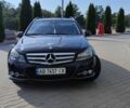 Черный Мерседес 200, объемом двигателя 2.1 л и пробегом 251 тыс. км за 9850 $, фото 1 на Automoto.ua