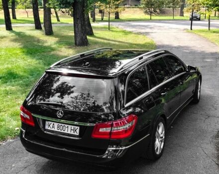 Черный Мерседес 200, объемом двигателя 2.1 л и пробегом 500 тыс. км за 10200 $, фото 3 на Automoto.ua