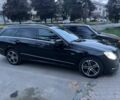 Чорний Мерседес 200, об'ємом двигуна 2.1 л та пробігом 323 тис. км за 11600 $, фото 1 на Automoto.ua