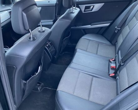 Черный Мерседес 200, объемом двигателя 2.1 л и пробегом 349 тыс. км за 14000 $, фото 5 на Automoto.ua