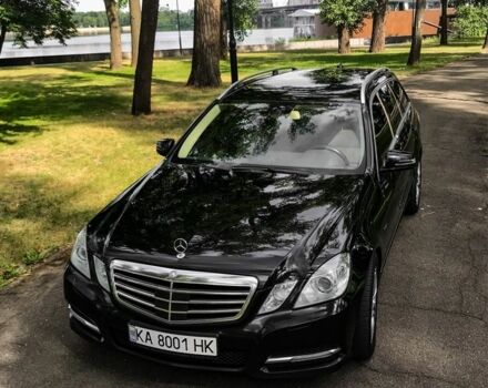 Черный Мерседес 200, объемом двигателя 2.1 л и пробегом 500 тыс. км за 10200 $, фото 2 на Automoto.ua