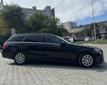 Черный Мерседес 200, объемом двигателя 2.1 л и пробегом 310 тыс. км за 12500 $, фото 6 на Automoto.ua