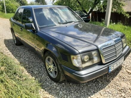 Черный Мерседес 200, объемом двигателя 2 л и пробегом 320 тыс. км за 2399 $, фото 1 на Automoto.ua