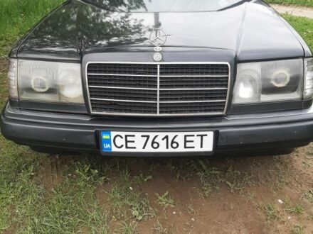 Мерседес 200 1992 в Черновцах на Automoto.ua Черный Мерседес 200, объемом двигателя 2 л и пробегом 320 тыс. км за 2700 $, фото 1 на Automoto.ua