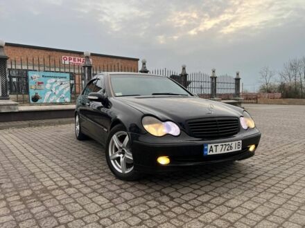 Мерседес 200 2001 в Ивано-Франковске на Automoto.ua Черный Мерседес 200, объемом двигателя 2.1 л и пробегом 380 тыс. км за 5500 $, фото 1 на Automoto.ua