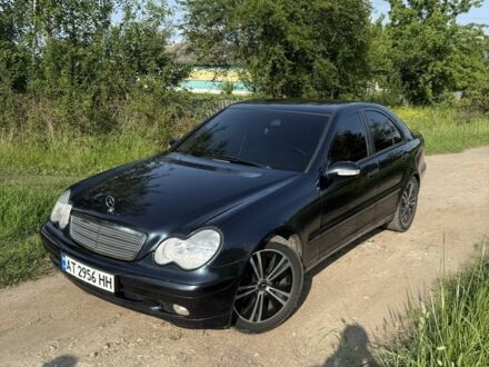 Мерседес 200 2001 у Коростене на Automoto.ua Чорний Мерседес 200, об'ємом двигуна 2 л та пробігом 178 тис. км за 3900 $, фото 1 на Automoto.ua