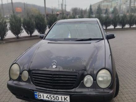 Чорний Мерседес 200, об'ємом двигуна 3.2 л та пробігом 400 тис. км за 5750 $, фото 1 на Automoto.ua