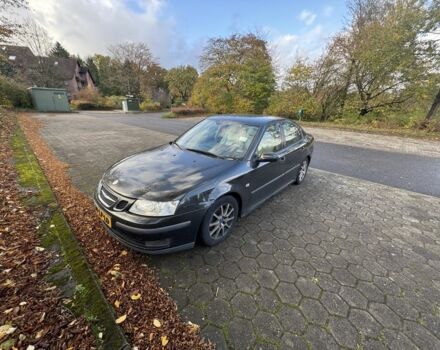 Чорний Мерседес 200, об'ємом двигуна 2 л та пробігом 150 тис. км за 1350 $, фото 1 на Automoto.ua