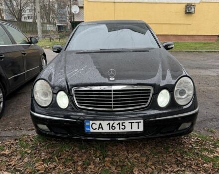 Черный Мерседес 200, объемом двигателя 1.8 л и пробегом 300 тыс. км за 4100 $, фото 1 на Automoto.ua