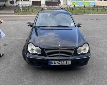 Черный Мерседес 200, объемом двигателя 2.1 л и пробегом 450 тыс. км за 2200 $, фото 1 на Automoto.ua