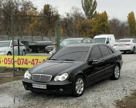 Чорний Мерседес 200, об'ємом двигуна 1.8 л та пробігом 212 тис. км за 5200 $, фото 1 на Automoto.ua
