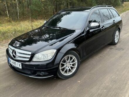 Чорний Мерседес 200, об'ємом двигуна 2.2 л та пробігом 310 тис. км за 8200 $, фото 1 на Automoto.ua