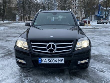 Черный Мерседес 200, объемом двигателя 2.1 л и пробегом 349 тыс. км за 14000 $, фото 1 на Automoto.ua