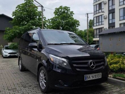 Черный Мерседес 200, объемом двигателя 2 л и пробегом 180 тыс. км за 21000 $, фото 1 на Automoto.ua