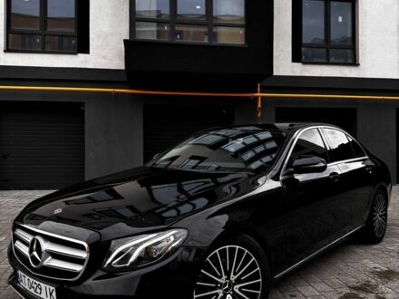 Черный Мерседес 200, объемом двигателя 2 л и пробегом 405 тыс. км за 22800 $, фото 1 на Automoto.ua