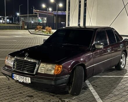 Коричневый Мерседес 200, объемом двигателя 2 л и пробегом 500 тыс. км за 2500 $, фото 1 на Automoto.ua
