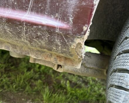 Красный Мерседес 200, объемом двигателя 2.2 л и пробегом 250 тыс. км за 5800 $, фото 7 на Automoto.ua