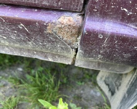 Красный Мерседес 200, объемом двигателя 2.2 л и пробегом 250 тыс. км за 5800 $, фото 2 на Automoto.ua