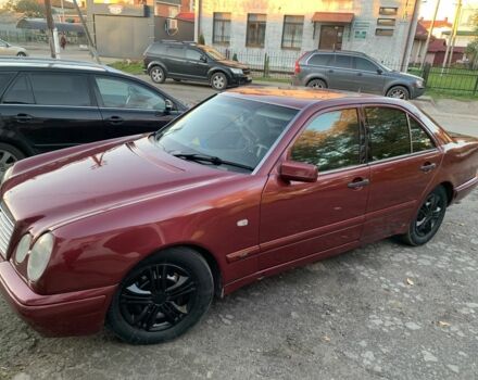 Червоний Мерседес 200, об'ємом двигуна 2 л та пробігом 370 тис. км за 2400 $, фото 1 на Automoto.ua