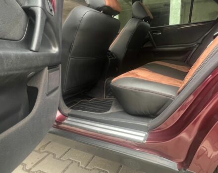 Красный Мерседес 200, объемом двигателя 2 л и пробегом 386 тыс. км за 3400 $, фото 10 на Automoto.ua