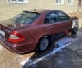 Красный Мерседес 200, объемом двигателя 1.8 л и пробегом 203 тыс. км за 3800 $, фото 2 на Automoto.ua