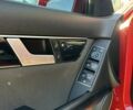 Красный Мерседес 200, объемом двигателя 2.1 л и пробегом 300 тыс. км за 11000 $, фото 5 на Automoto.ua