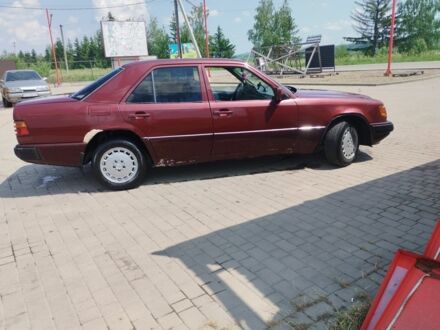 Мерседес 200 1987 у Умани на Automoto.ua Червоний Мерседес 200, об'ємом двигуна 2.3 л та пробігом 460 тис. км за 1500 $, фото 1 на Automoto.ua
